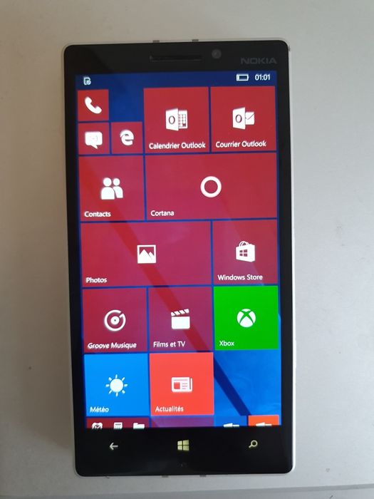 De vânzare telefon Nokia Microsoft