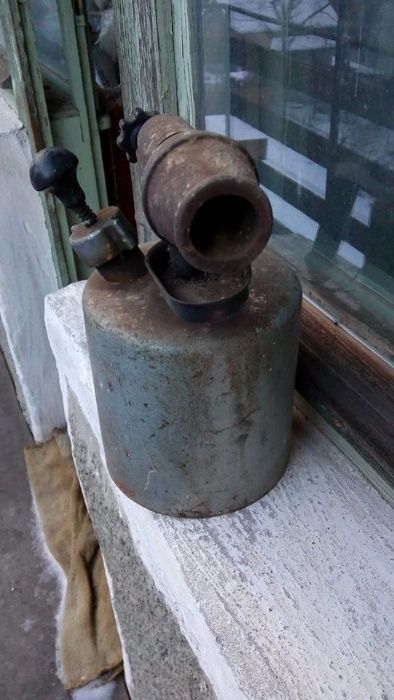 Бензинова лампа