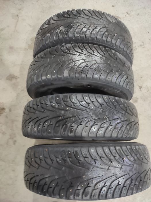 Продам комплект резины 235/75/15