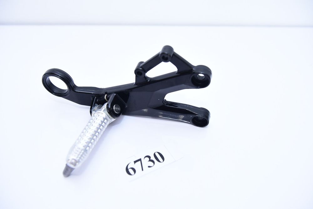 BMW S1000RR K46 / HP4 2009 - 2014 Suport cu scăriță dreapta