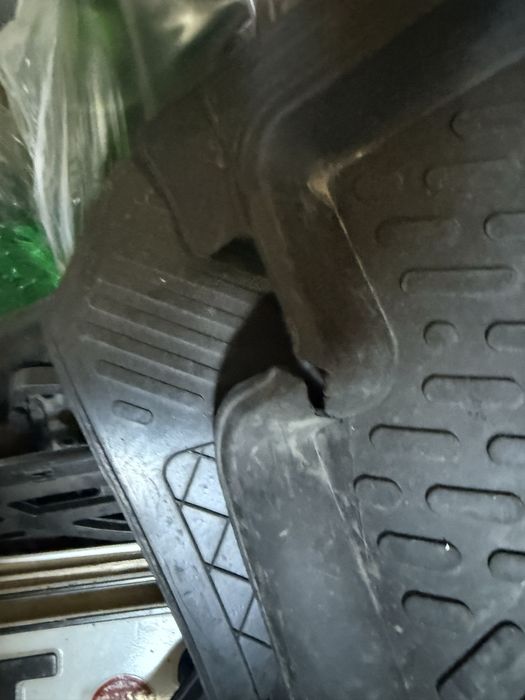 Продам коврики ваз 2105/07