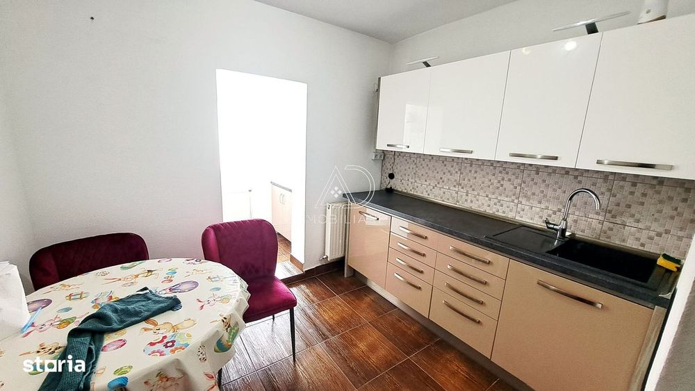 Apartament 2 camere de Vanzare Targu Jiu zona centrală — fotografia 3