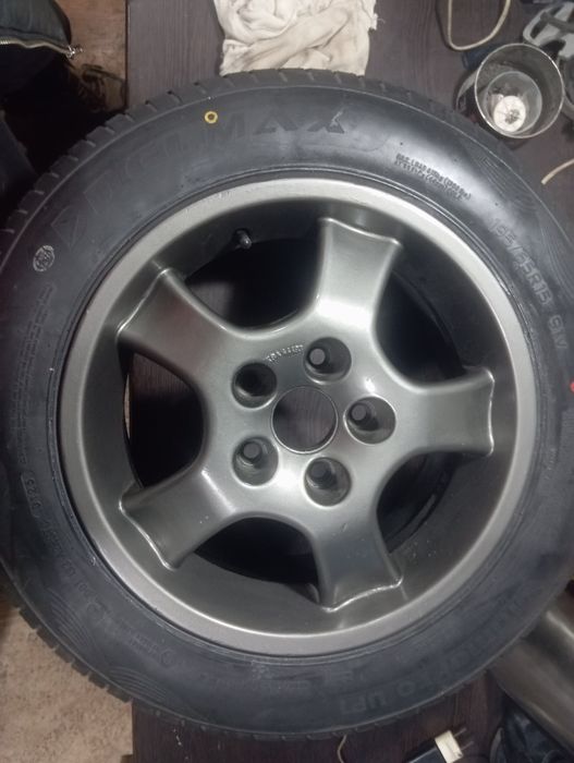 Продам летние шины на дисках