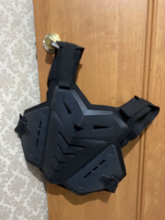 Продам шлем и панцирь для эндуро