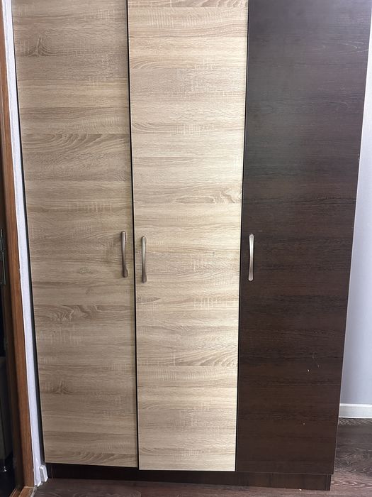 Продается шкаф для одежды