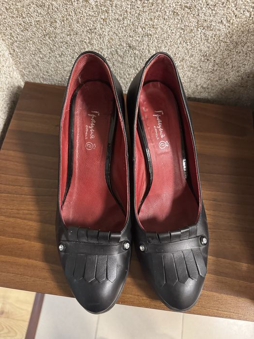 Обувки от естесвена кожа