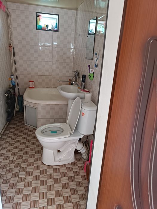 Продаются дом  возле канала пять соток