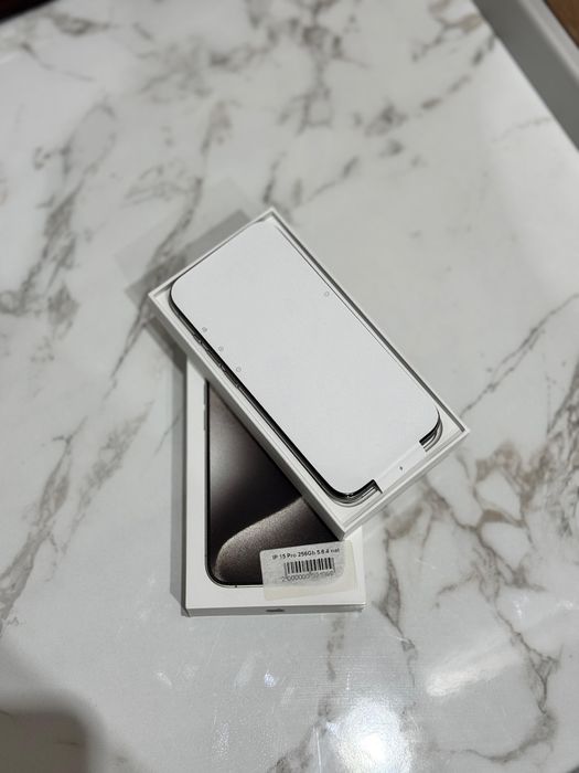 Айфон 15 про 256GB Titanium идеальный