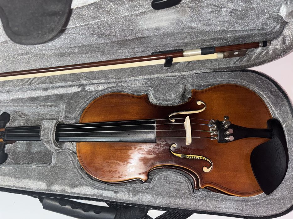 Продам скрипку с чехлом