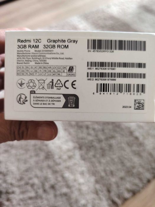 Продавам смартфон Redmi 12C , малко ползван ,в гаранция.