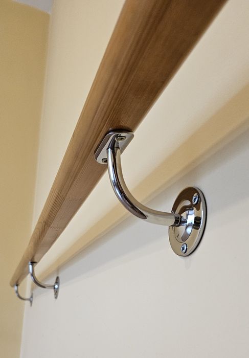 Перила деревянные с креплениями