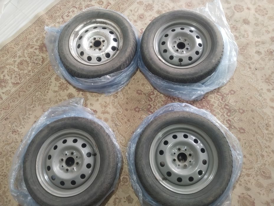 Летний покрышке с дисками размер 14. 185/60