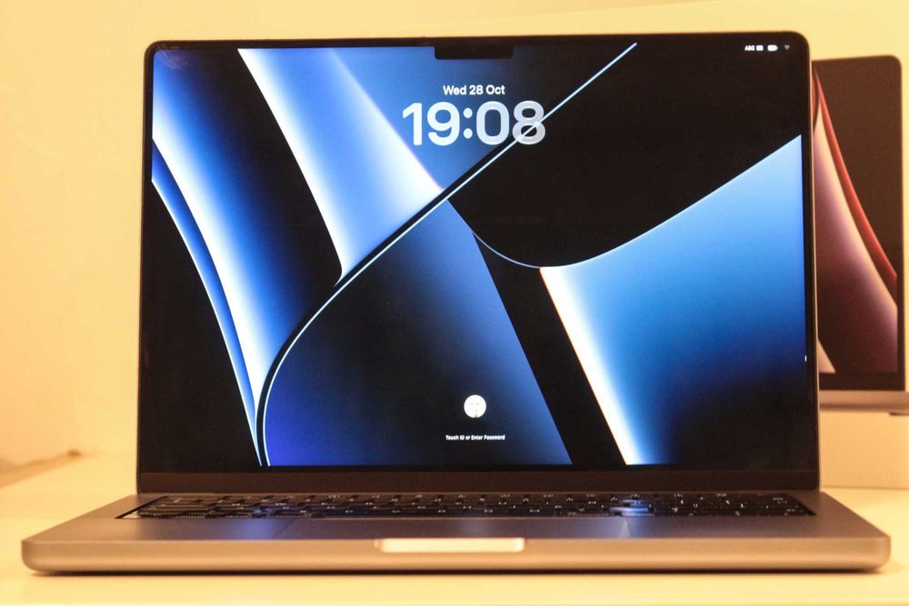Laptop Apple Macbook M2 PRO 2023 16GB, 1TB, 12-core CPU, 19-core GPU