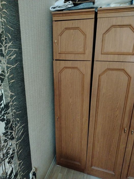 Продам шкаф 2 штуки
