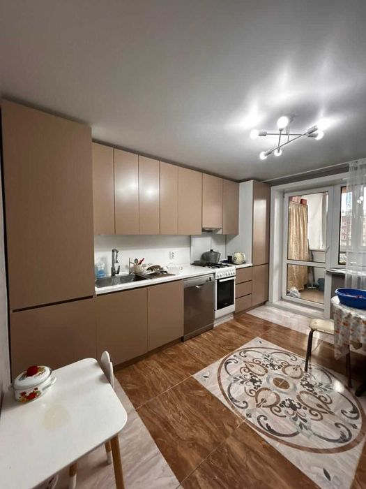 продам 3 ком квартира РН 20 мкр