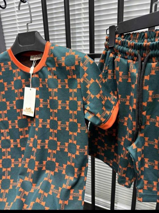 Къси маркови комплекти