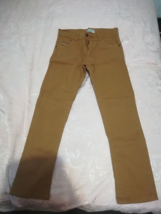 Blugi băieți 10 ani, noi fara eticheta, drepti si eleganti