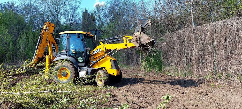Servicii deszapezire inchiriere buldoexcavator