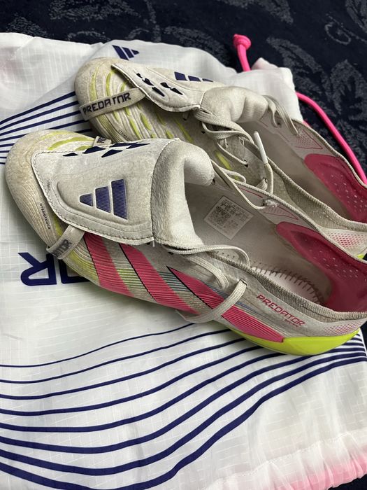 Профессиональный бутсы Adidas predator, размер 40