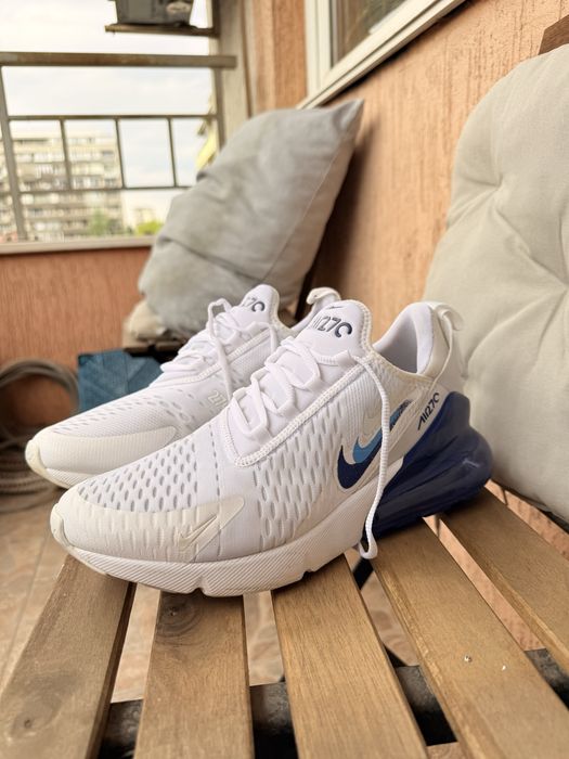 Обувки Nike 270