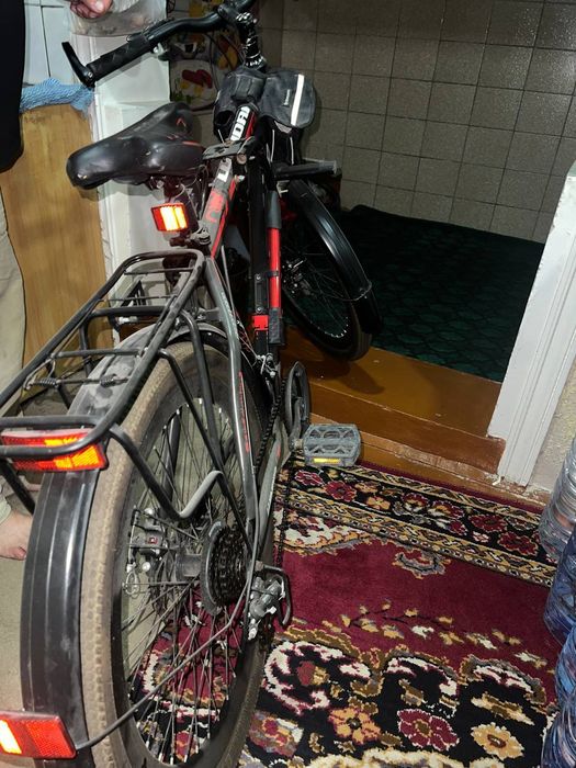 Velosiped yangi.