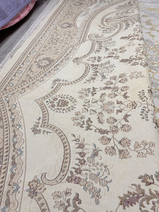 Продам ковер 2,8*5 м