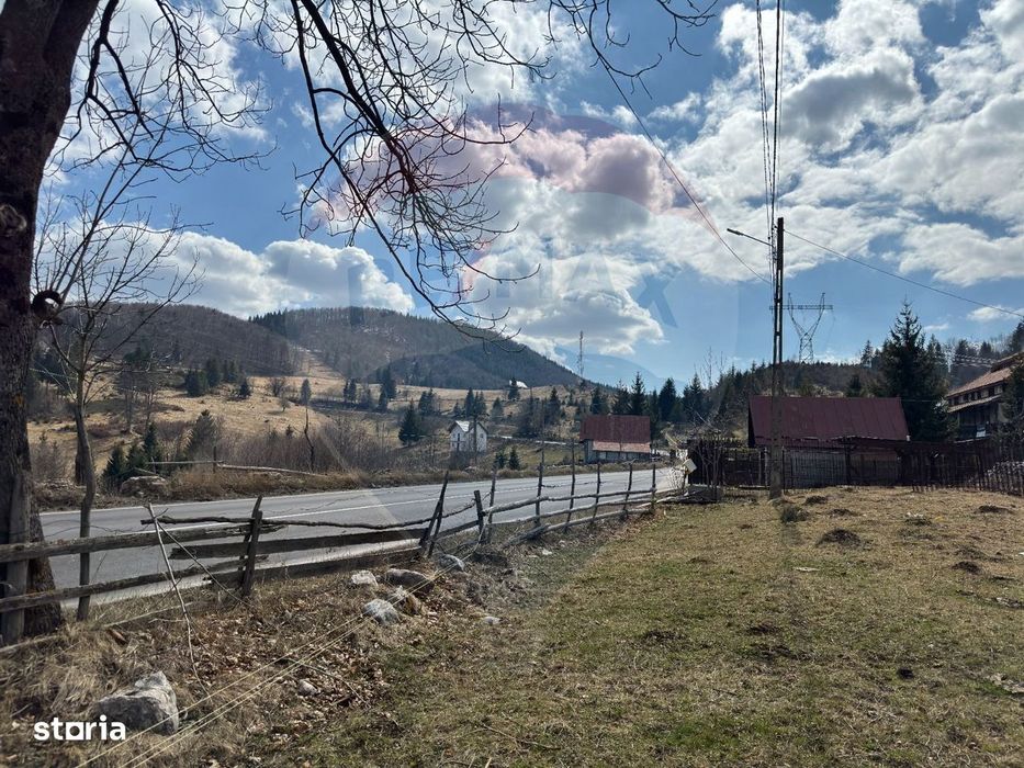 Teren Premium în Fundata: 3,784mp de Priveliște Panoramică