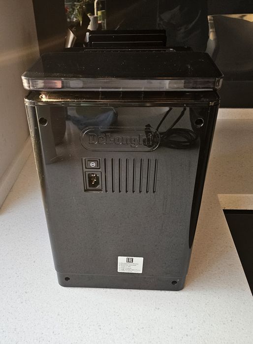 Espressor automat cafea DeLonghi PrimaDonna Soul ECAM 610.55 SB