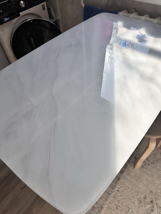 Стол совершенно новый, есть торг