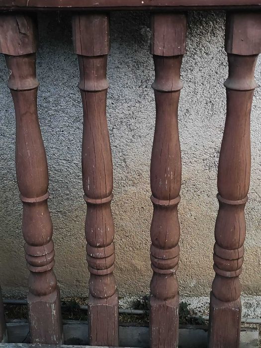 balustri lemn de esență tare