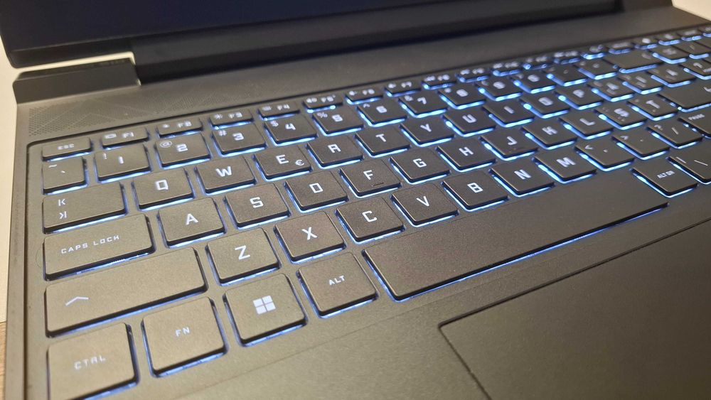 Laptop Gaming HP Victus i7-13620H/16GB RAM/512GB SSD/RTX4060 8GBCa nou