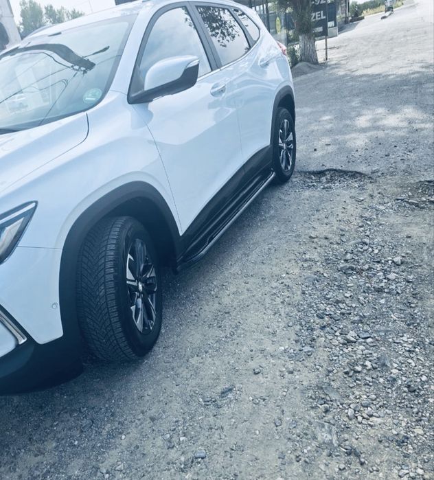 Tracker 2 rangi oq 2026 yil salondan uyga minib kelingan yirgani 1 800