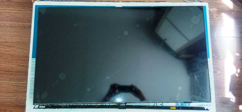 Samsung LED Model EU43TU7100U
