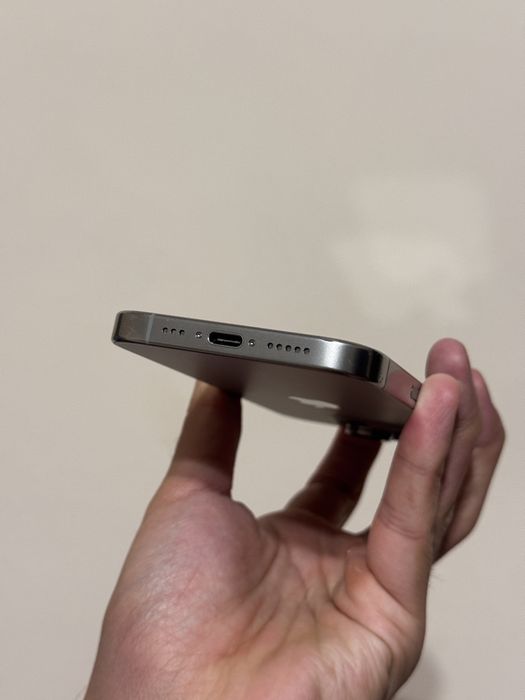 Iphone 16 Pro. 256гб. 88%