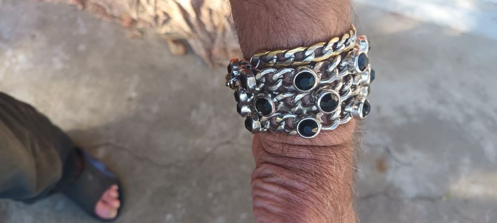 Гривна с камъни от дубай