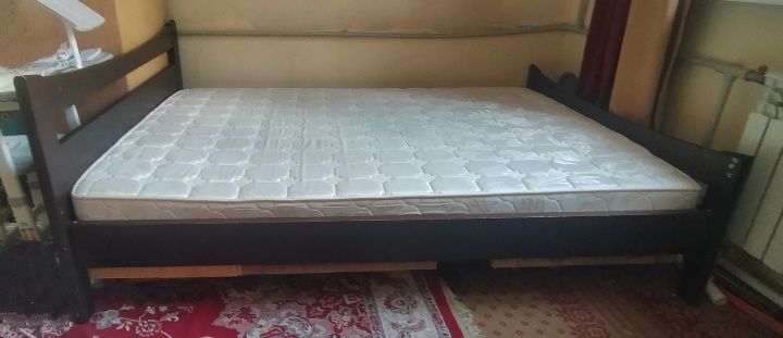 Продам двухспальную кровать