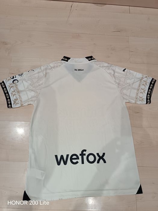 Футболна тениска- Нова. Високо качество