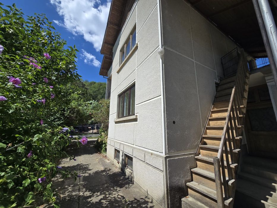 Casă bătrânească de vacanță