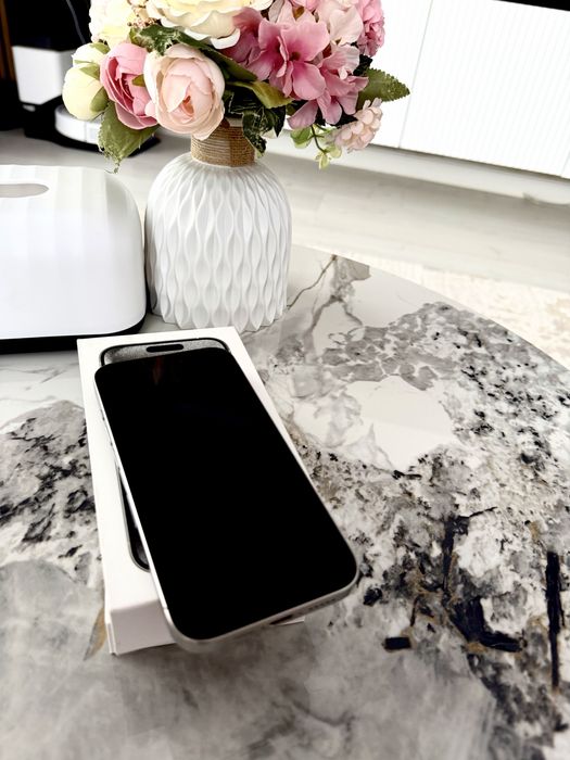 Iphone 15 Pro Silver/White impecabil