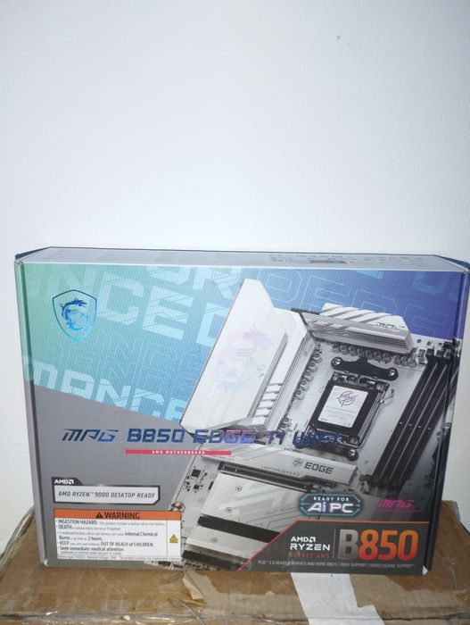 Placa de baza MSI MPG b850 TI WIFI Sigilata