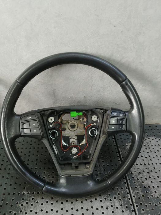 volan piele cu butoane volvo s40 2012  pv55150060