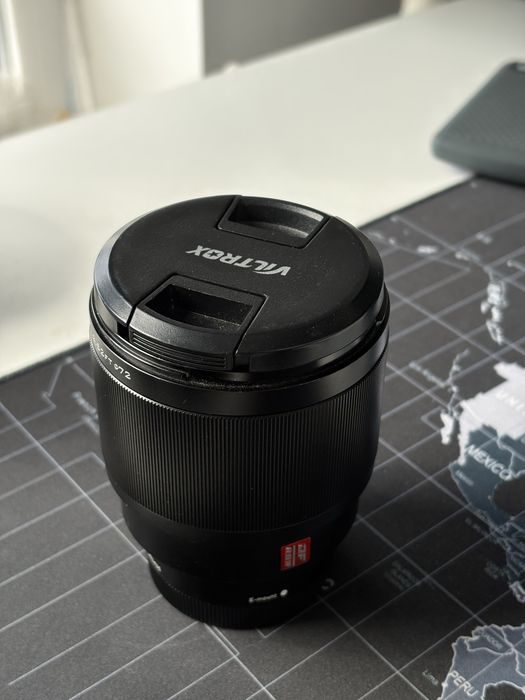 viltrox 85mm f/1.8