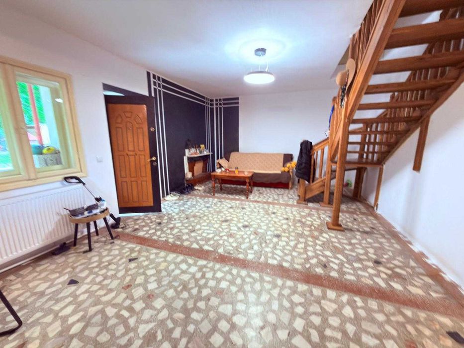 Casa de vanzare Bucium - Barnova - zona centrala