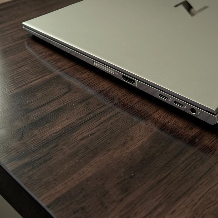 15.6' UHD 4K AMOLED Touch/i9-11950H/Hp Zbook Studio G8/32GB DDR4/1TB SSD/RTX A2000