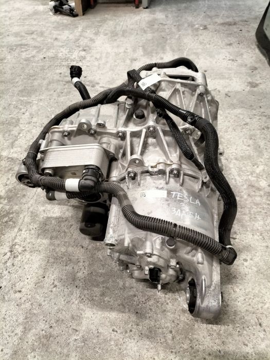 Заден електромотор Tesla Model 3 Highland /Тесла Модел 3 2024г