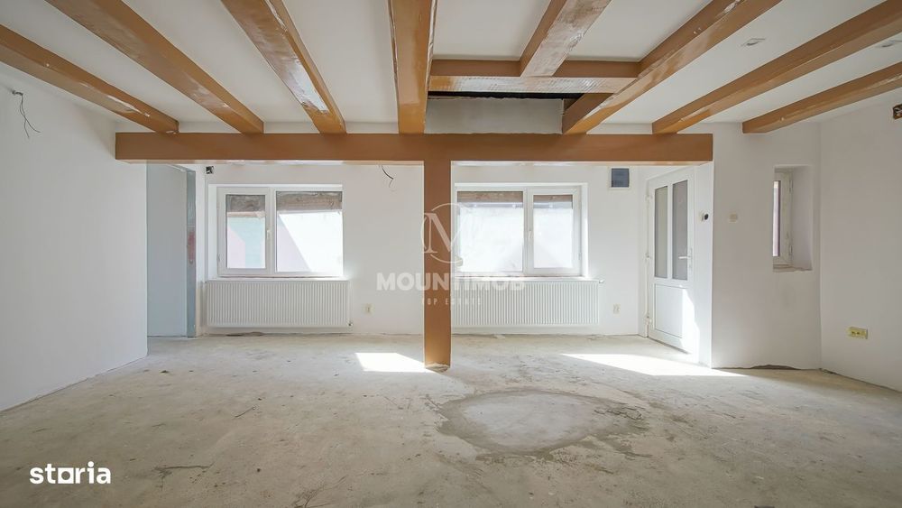 Casa 80 mp cu potential, curte proprie 446 mp renovatala interior