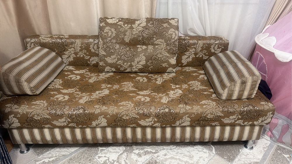 Диван бу 2шт 1)2м 2)меньше