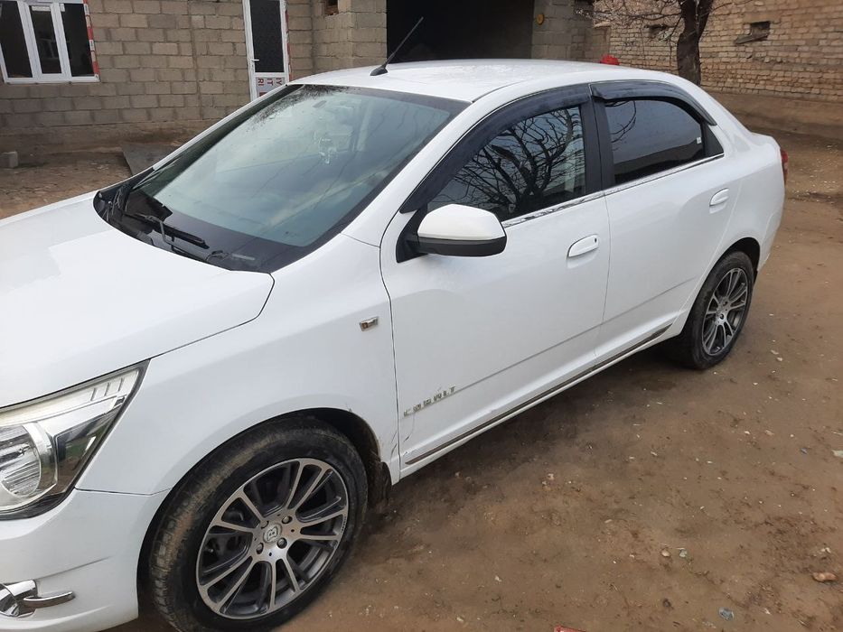 Kobilt sotiladi 2015