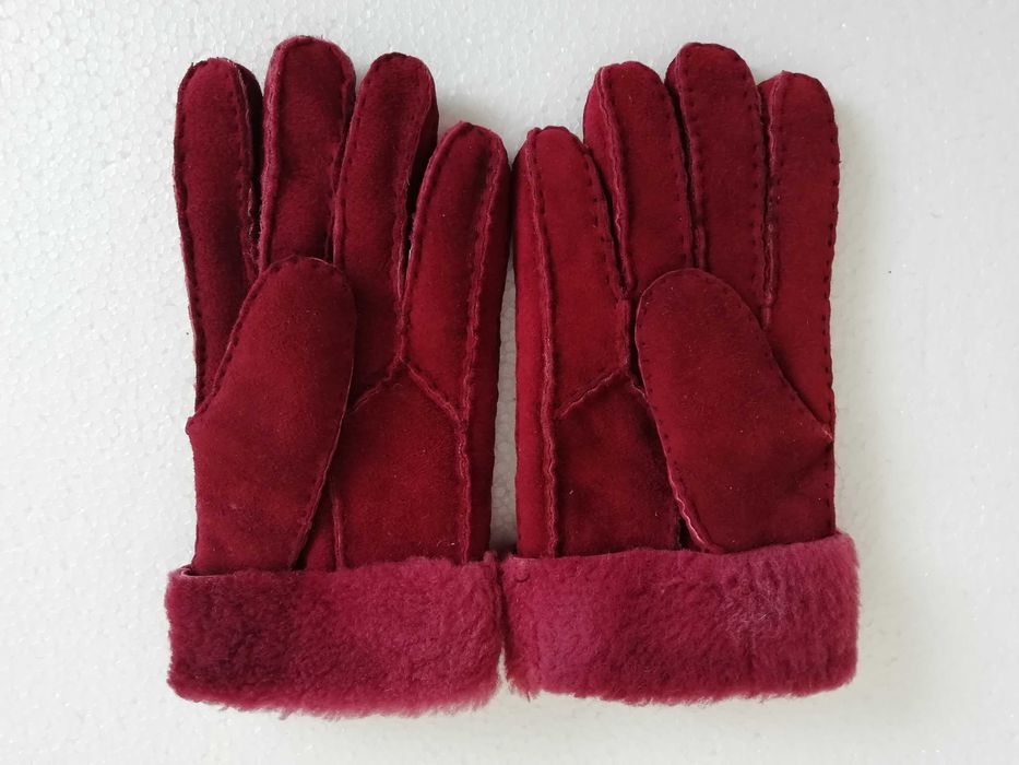 Нови топли ръкавици цвят бордо