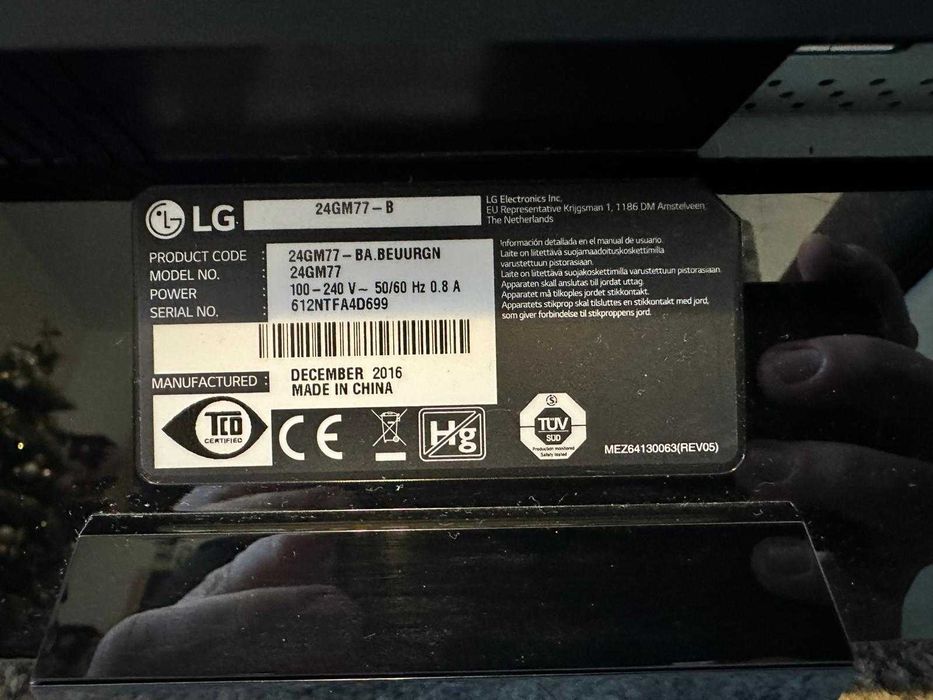 Se vinde monitor LG 24GM77-B 144Hz
